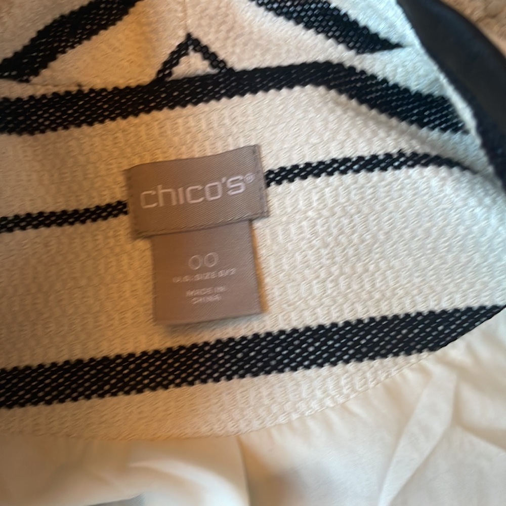 Chico’s blazer size “0” - Picture 5 of 10